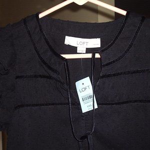 Loft Petites black ruffled cap-sleeve blouse,  Size XXS, NWT